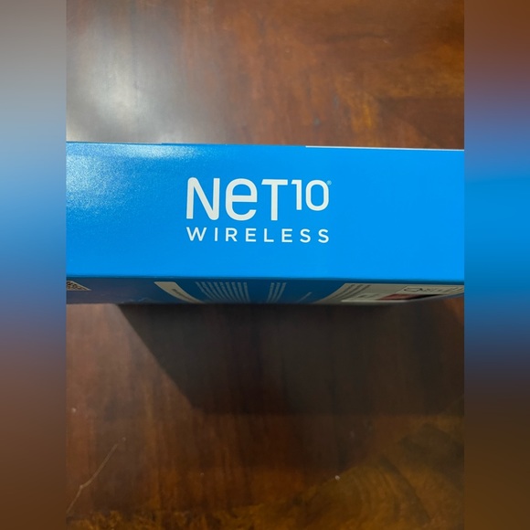 Net 10 Wireless Smartphone, Cellphone, - Picture 5 of 10